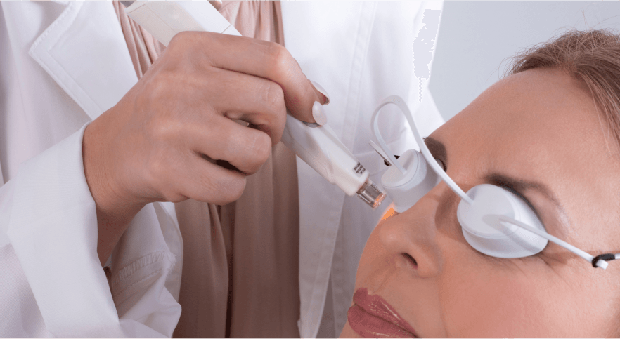 a doctor utilizing OptiLIGHT device